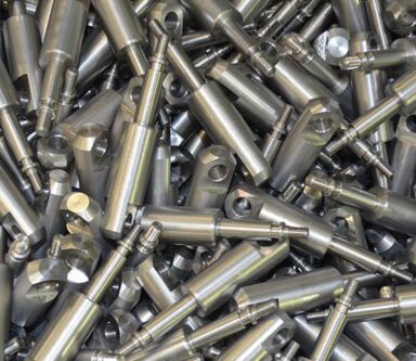 Lavorazioni meccaniche di precisione per il settore industriale, utilizzando fresatura, tornitura e controllo numerico (CNC) per garantire risultati impeccabili.