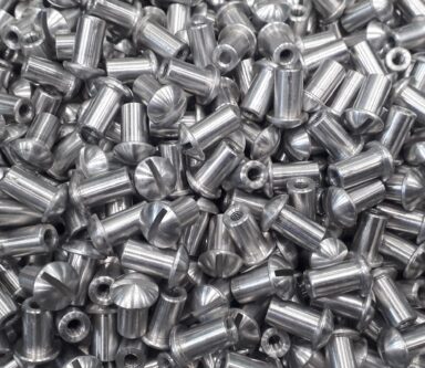 Boccole in acciaio inox di precisione, utilizzate in applicazioni meccaniche avanzate.